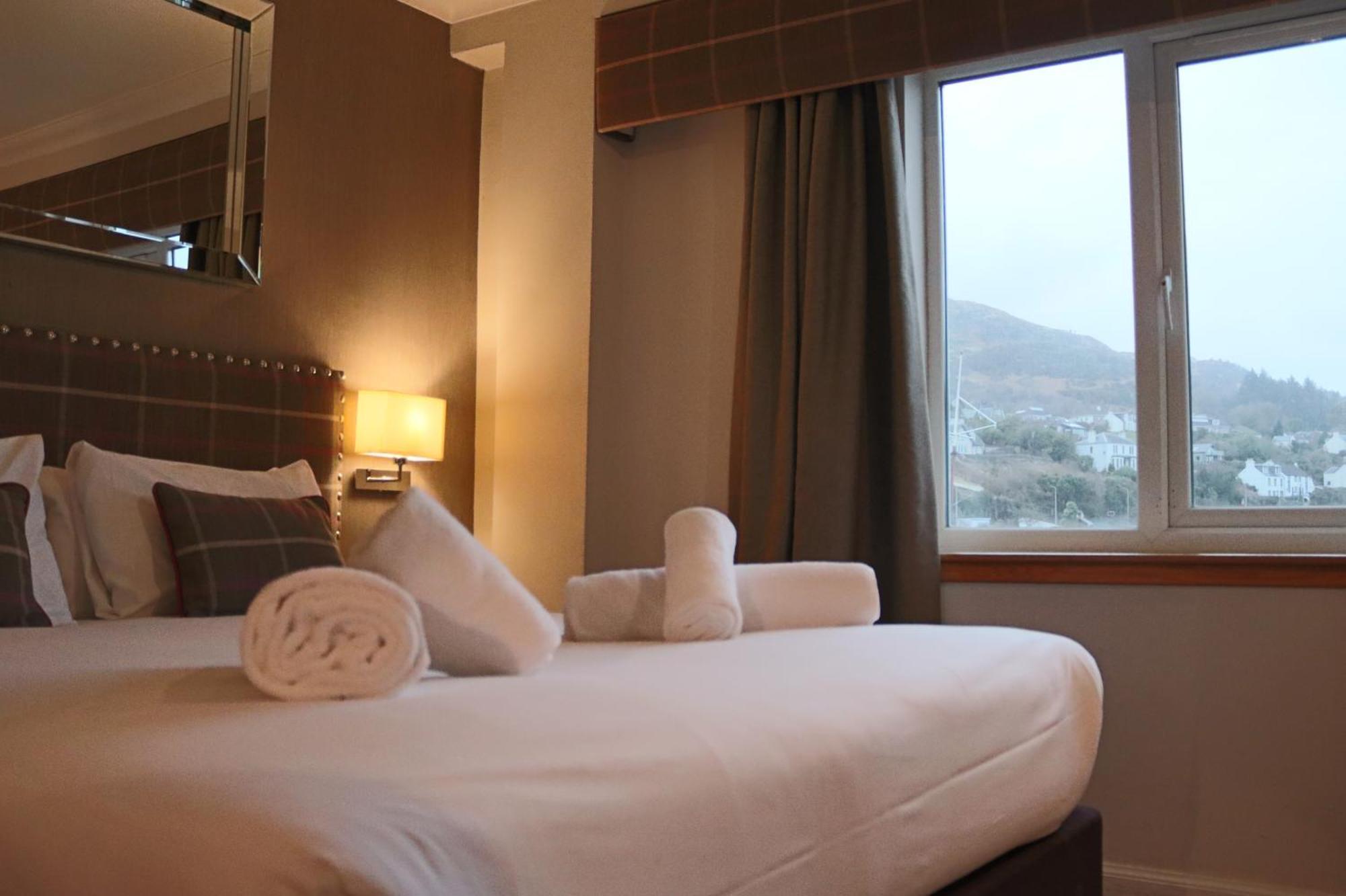 Anchor Hotel And Seabed Restaurant 타버트 외부 사진