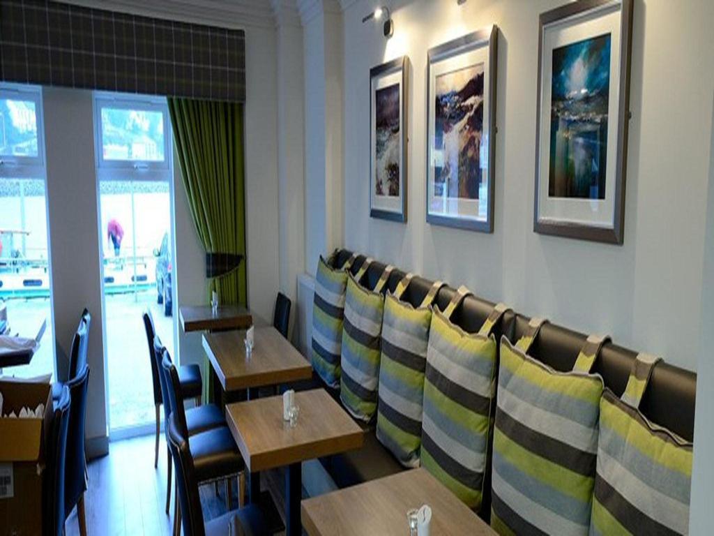 Anchor Hotel And Seabed Restaurant 타버트 외부 사진