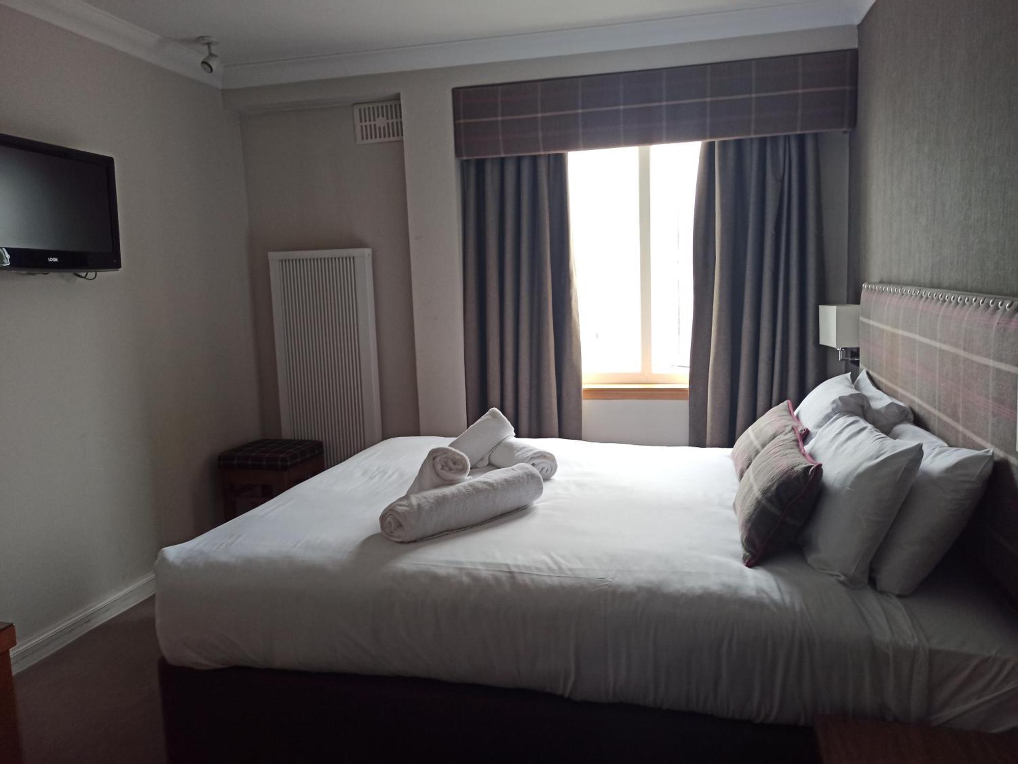 Anchor Hotel And Seabed Restaurant 타버트 외부 사진