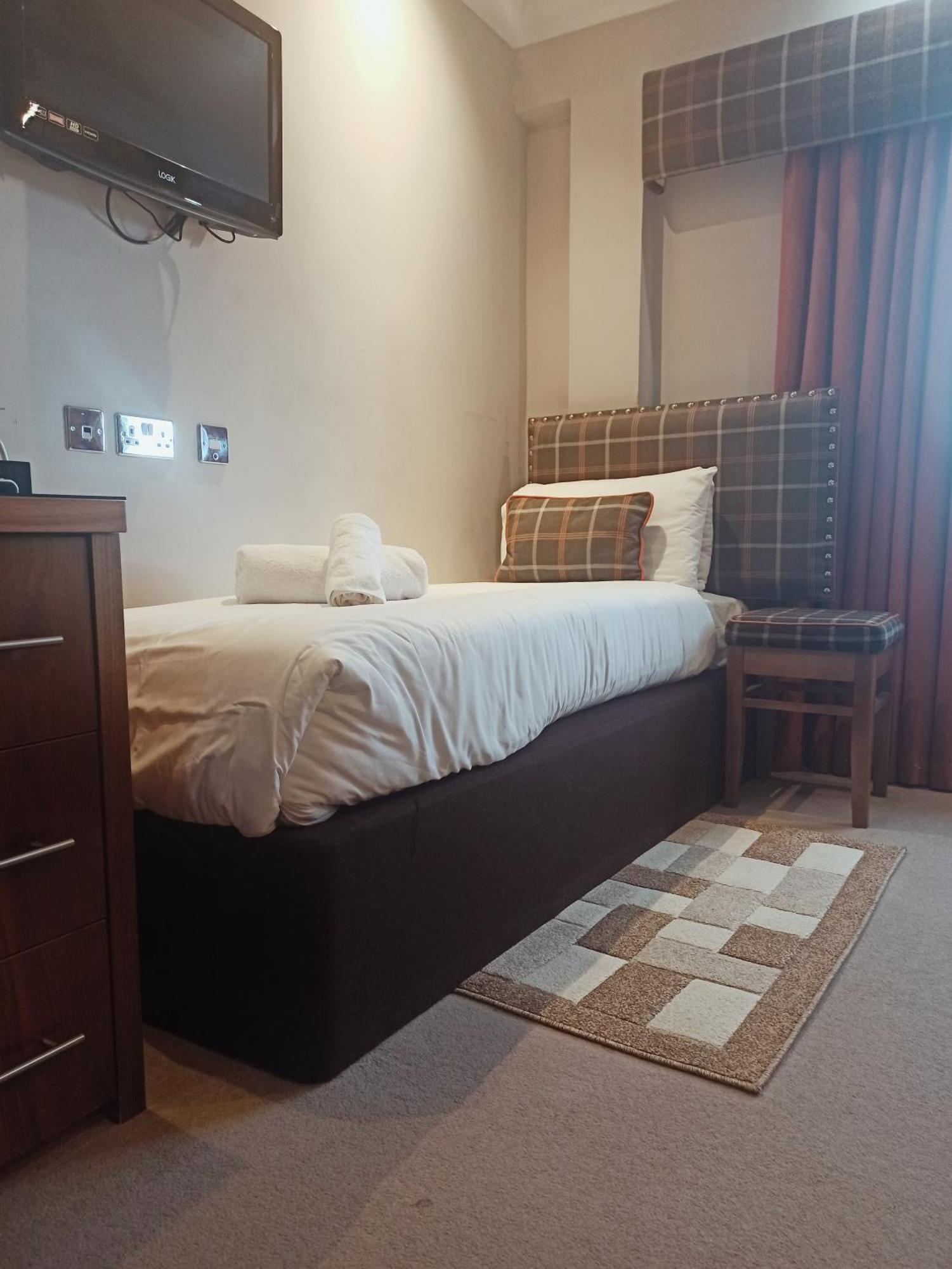 Anchor Hotel And Seabed Restaurant 타버트 외부 사진