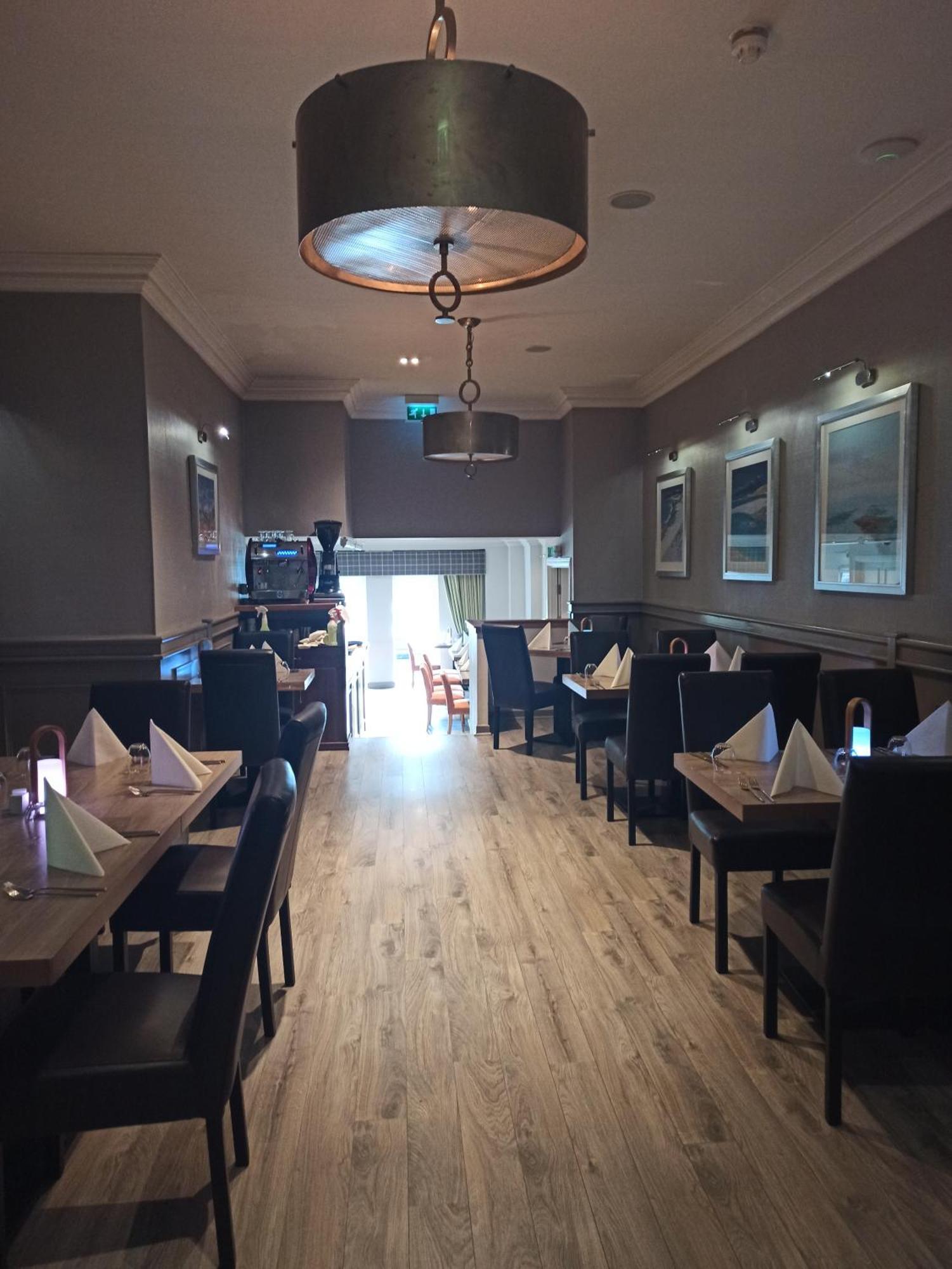 Anchor Hotel And Seabed Restaurant 타버트 외부 사진