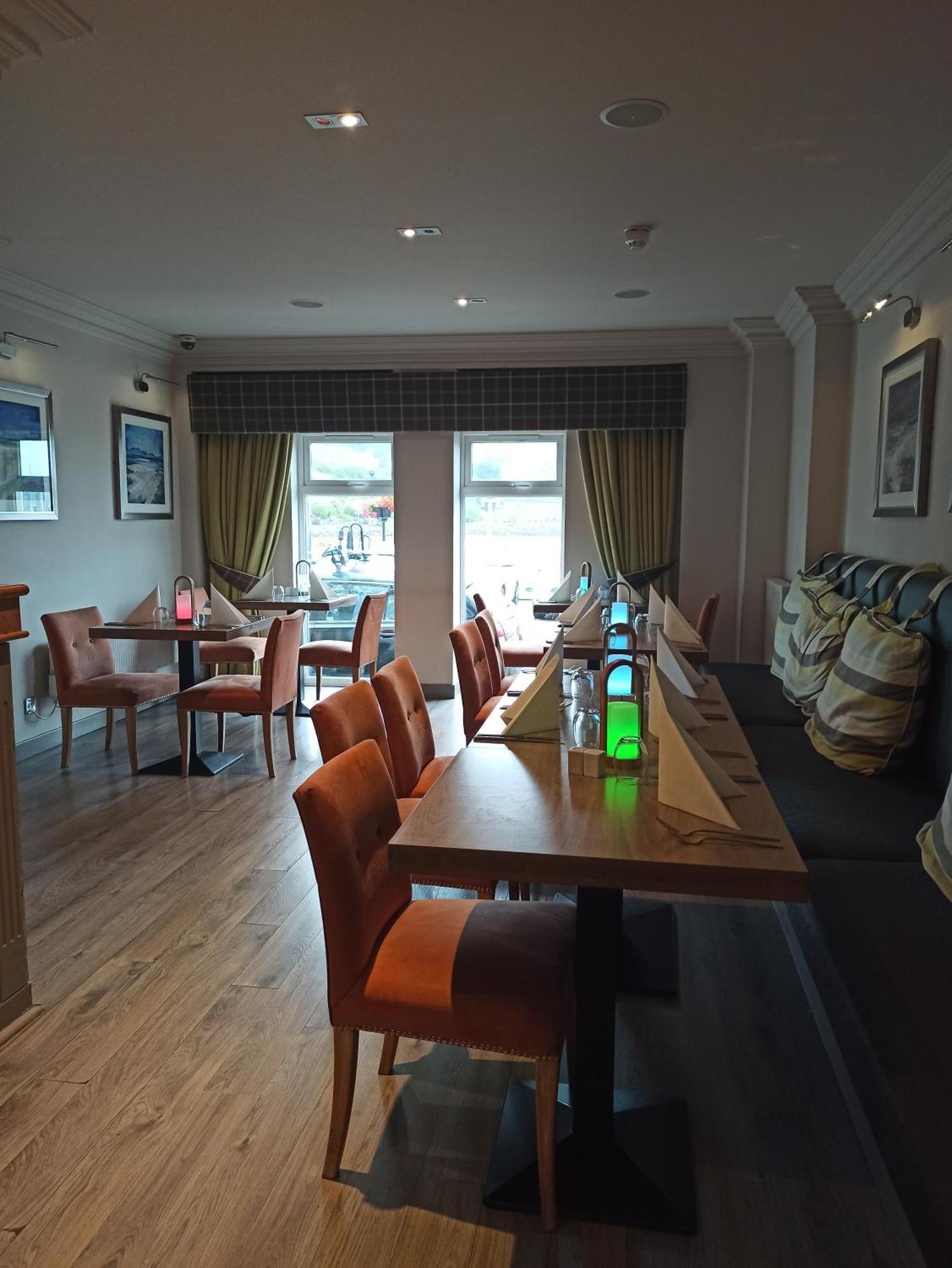 Anchor Hotel And Seabed Restaurant 타버트 외부 사진