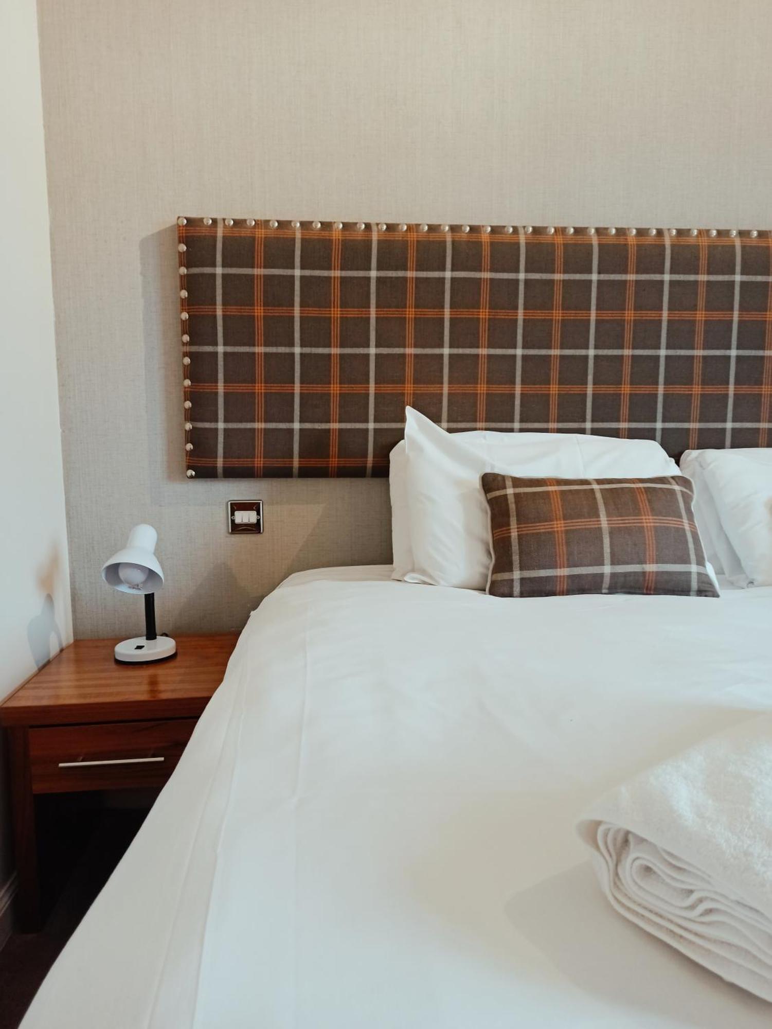 Anchor Hotel And Seabed Restaurant 타버트 외부 사진