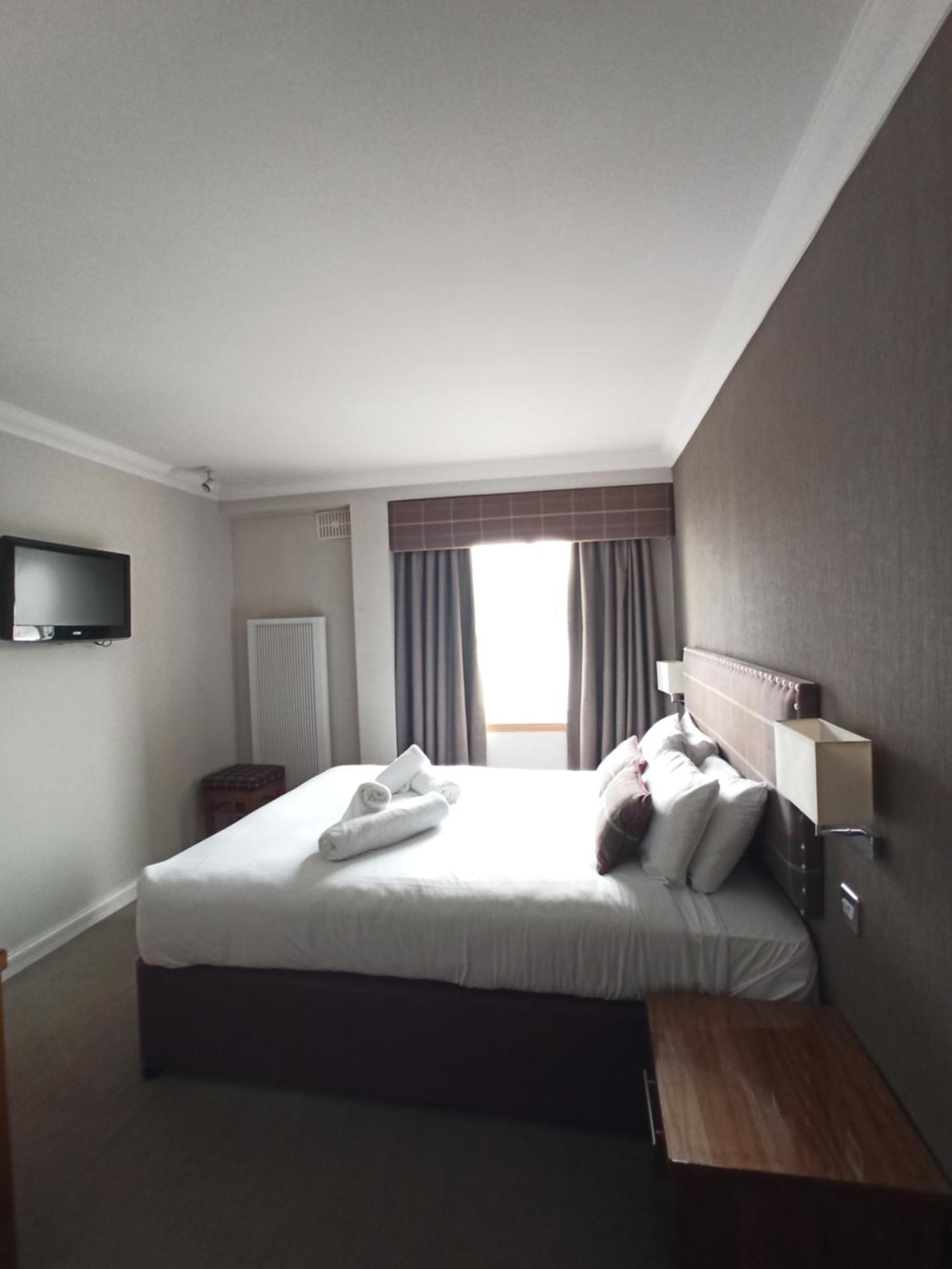 Anchor Hotel And Seabed Restaurant 타버트 외부 사진